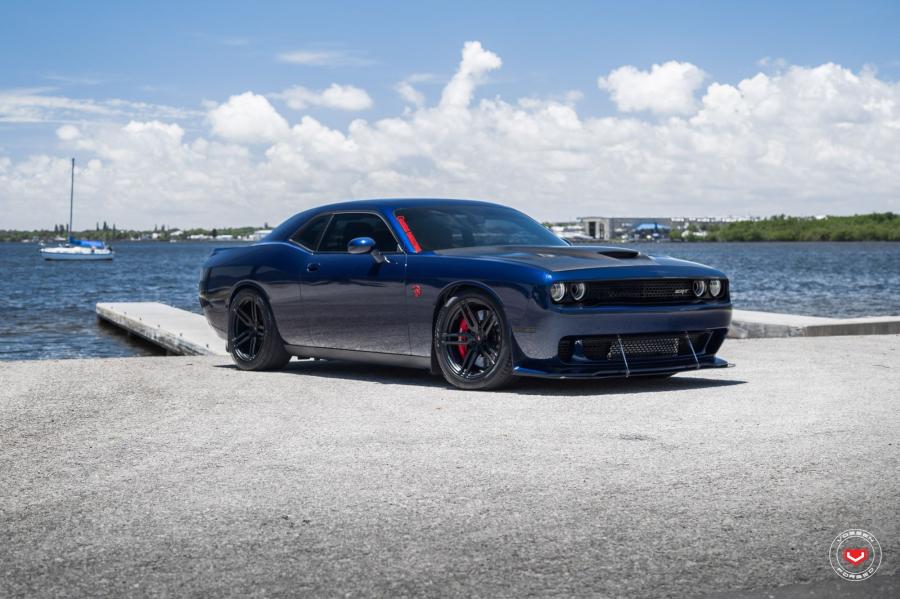  Dodge Challenger SRT on Vossen Wheels (HC-1) 2017 года  (фото 1 из 20)